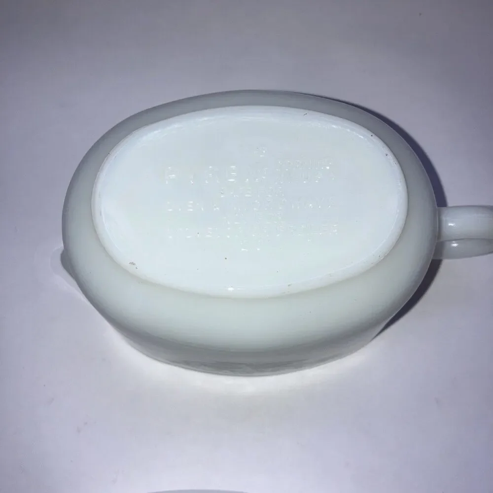 Pyrex this vintage